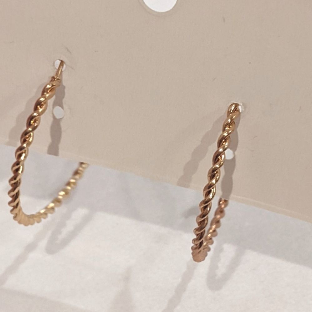 Gold Hoop Earrings Thin Rope 1.5" - Picture 6 of 7